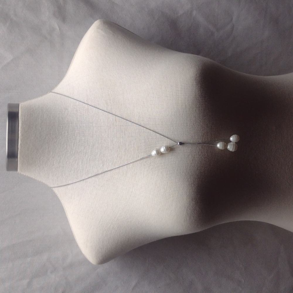 Chico's long silver strand with pearls